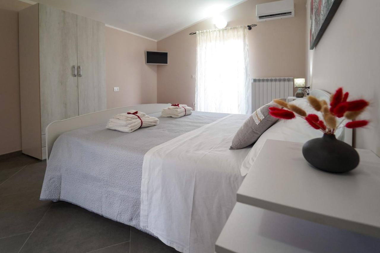 Villa Falcone Alvignano Exteriér fotografie